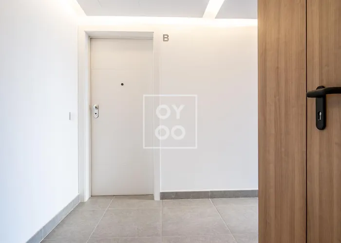 Apartment Infinity Blue Groundfloor Apt, Beachfront, Heated Pool - By Oyoostays Torrevieja